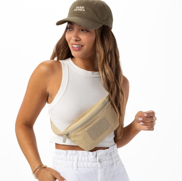New Aloha Collection Monochrome Mini Hip Pack  Dune - Picture 2 of 6
